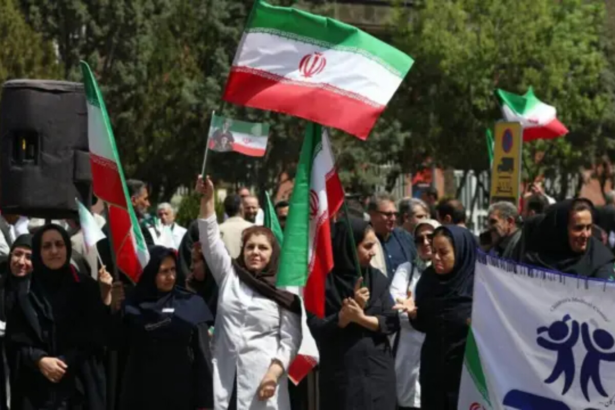 <p>İran atəşkəsə razı deyil və müharibənin&nbsp;bitməsi üçün 10 şərt irəli sürüb</p> 