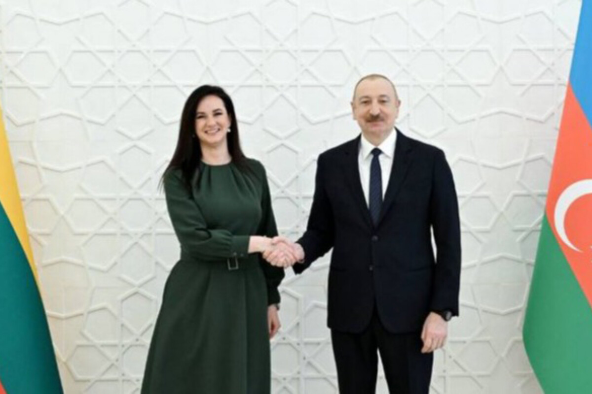 <p>İlham Əliyev Litvanın Baş nazirini qəbul edib</p> 