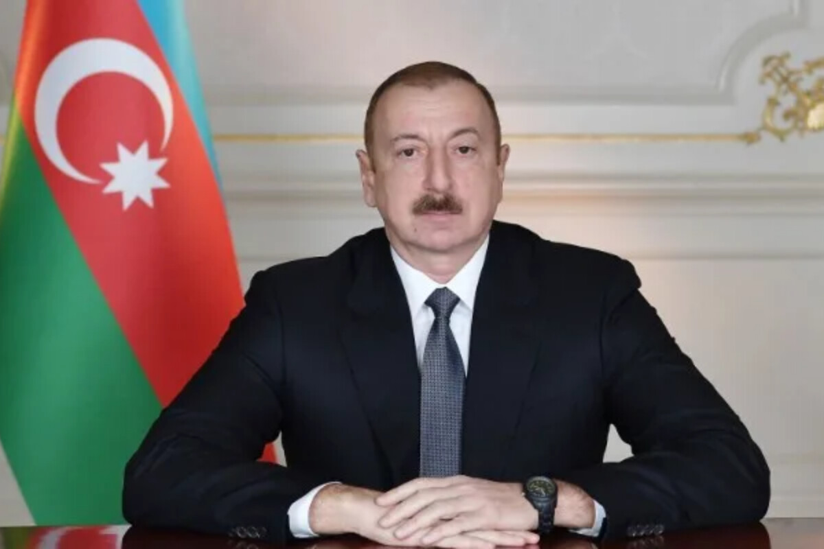 <p>Prezident Azərbaycan millisini&nbsp;təbrik etdi</p> 
