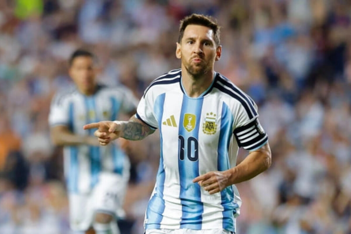 <p>Messi tarixdə altı FİFA Dünya Kubokunda oynayan ilk oyunçu oldu</p>