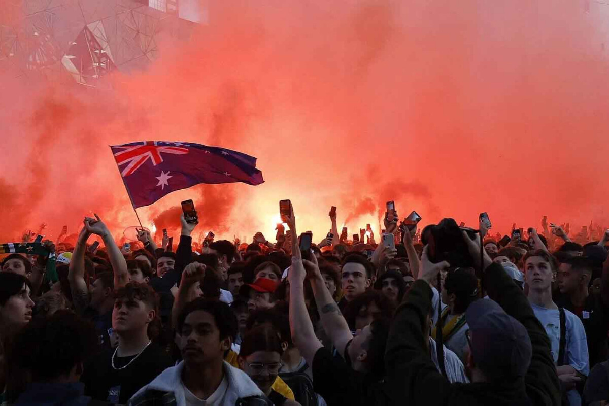 <p>Avstraliya Paraqvayla oyundan əvvəl heç-heçə etdi</p>