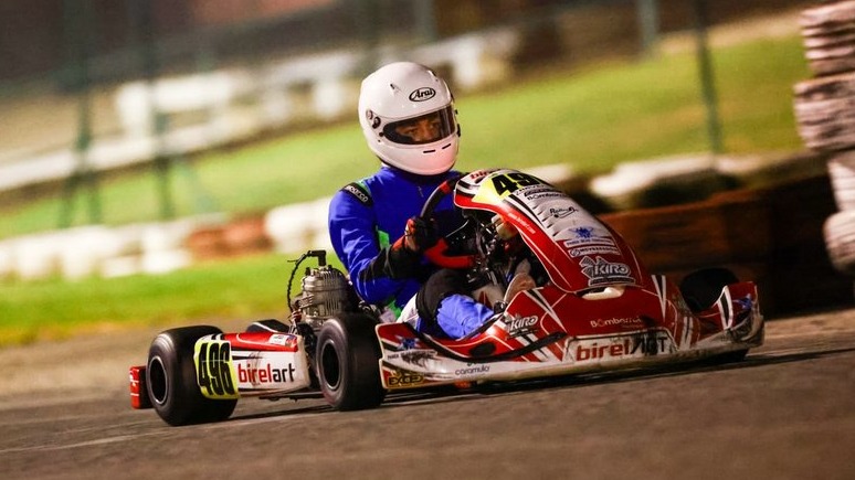 <p>Azərbaycanlı pilot Dağın Cəfərov&nbsp;Portuqaliyada birinci olub&nbsp;</p>