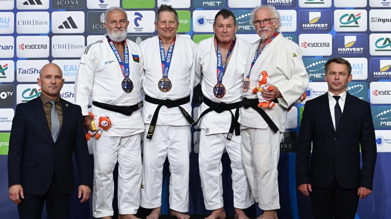 <p>Fərhad Rəcəbli DÇ-da çempionluq titulunu qoruya bilməyib&nbsp;</p>