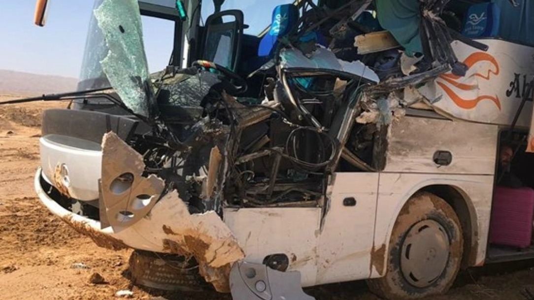 <p>Turist avtobusu yük maşını ilə toqquşdu: ölən və&nbsp;yaralananlar var</p>