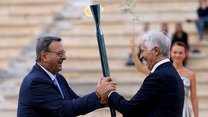 <p>Olimpiya məşəli 2026-cı ildə İtaliyada keçiriləcək&nbsp;Qış Oyunlarının təşkilatçılarına təhvil verildi</p>