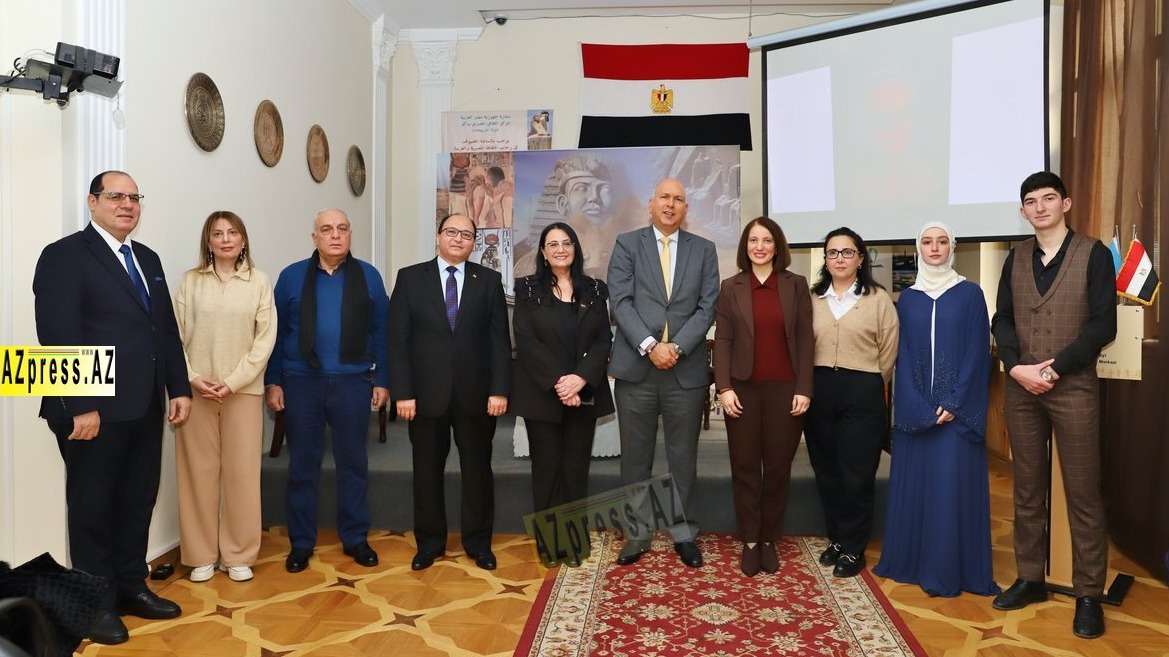 <p>Nobel mükafatı laureatı&nbsp;Nəcib Məhfuzun&nbsp;həyat və&nbsp;yaradıcılığına həsr olunmuş tədbir keçirildi (FOTO=52)</p>