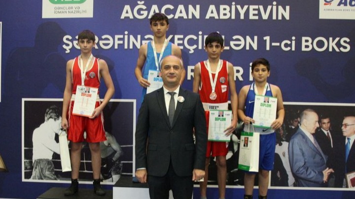 <p>Ağacan Əbiyevin şərəfinə keçirilən boks turnirinə yekun vurulub</p>