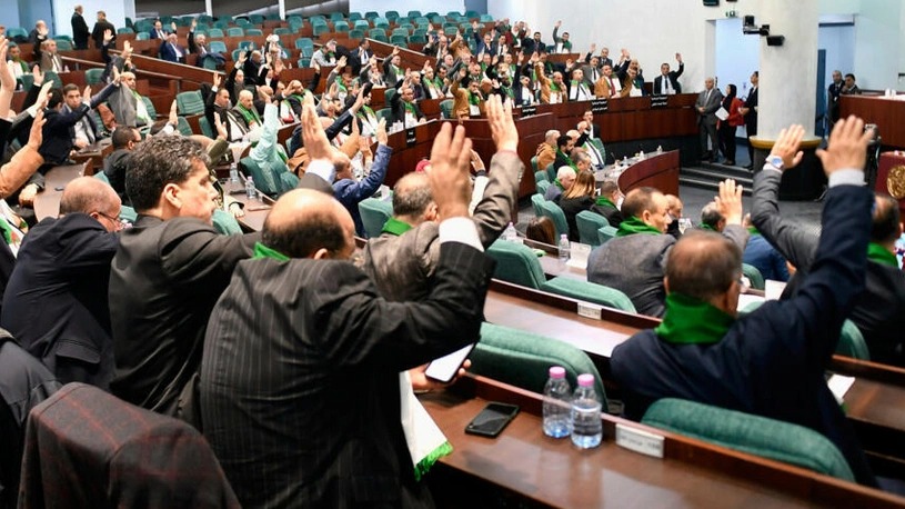 <p>Əlcəzair Fransa müstəmləkəçiliyini cinayət kimi tanıyıb</p>