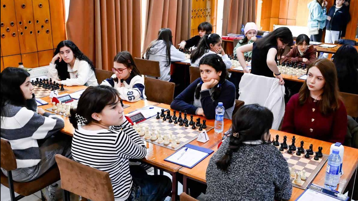 <p>Şahmatçıların ölkə çempionatına start verilib&nbsp;</p>

<p>&nbsp;</p>