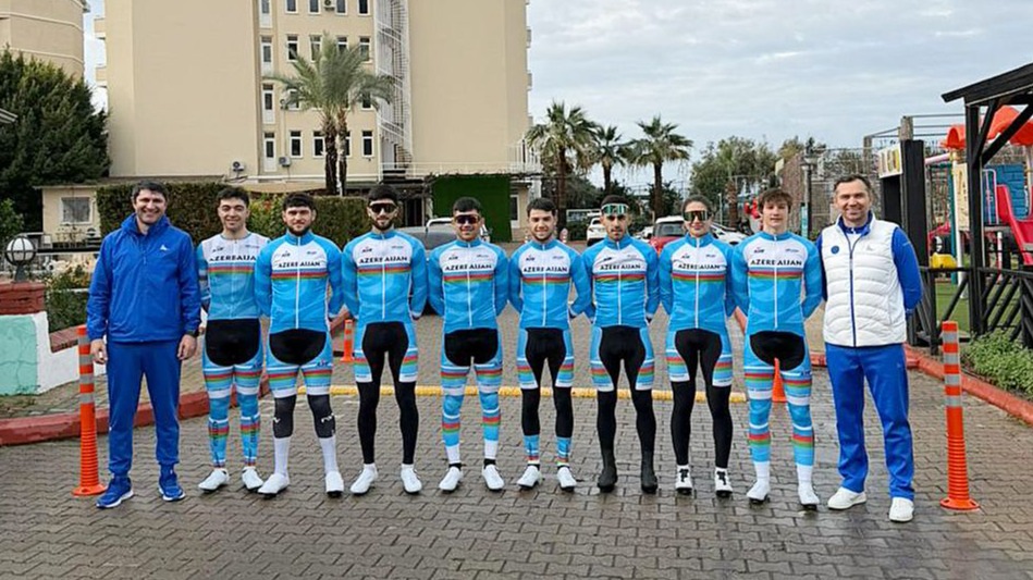 <p>Velosipedçilərimiz Türkiyə toplanışına yollanıblar</p>