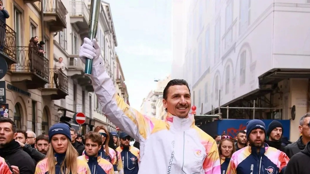 <p>Zlatan İbrahimoviç Olimpiya məşəlinin alovlandırılması&nbsp;mərasimində iştirak edib</p>