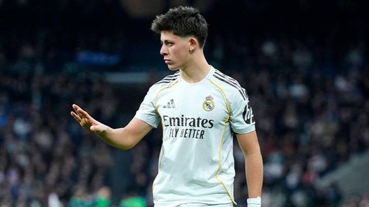 <p>Gülərin məşqçisi futbolçunun 