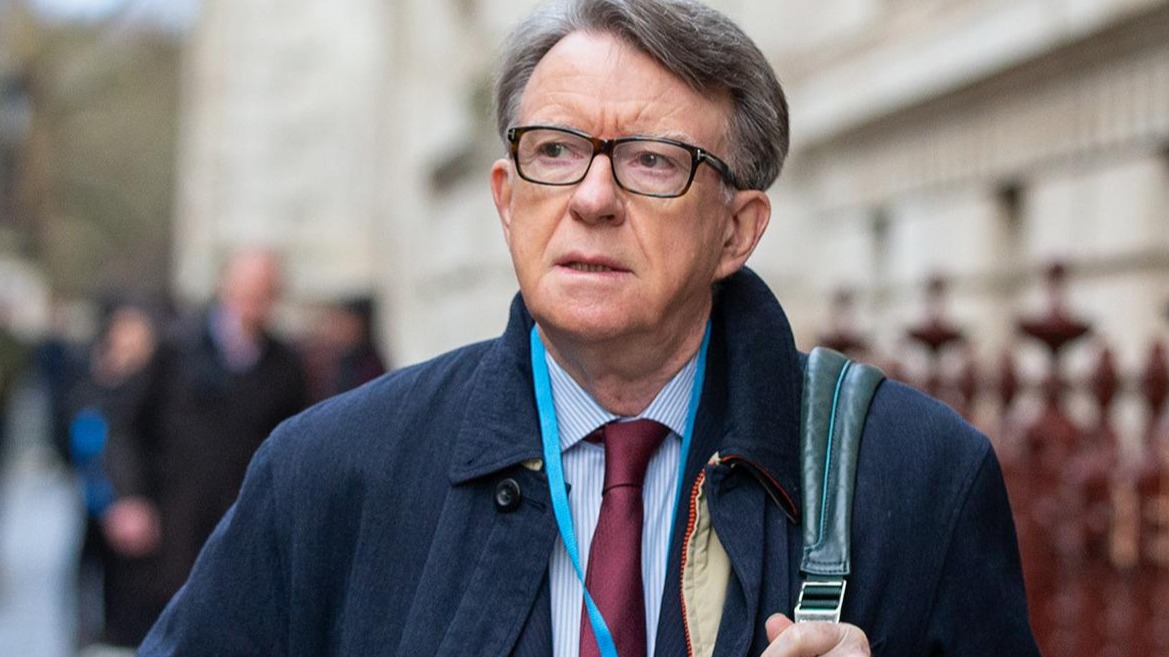 <p>Keçmiş səfir Epşteyn qalmaqalı ilə bağlı həbs edilib</p>