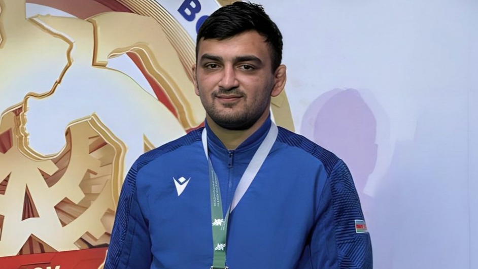 <p>Güləşçimiz Ramiz Həsənov Rusiya turnirində bürünc medal qazanıb</p>

<p>&nbsp;</p>