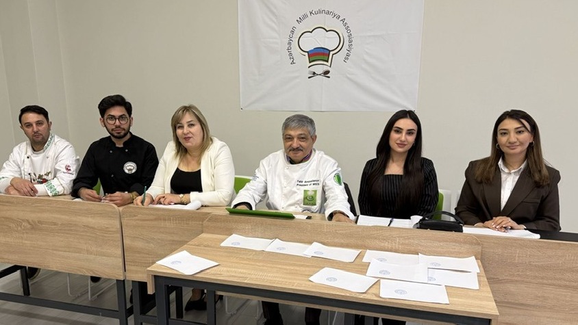 <p>&ldquo;Qənnadıçı-Şirniyyatçı&rdquo; kurslarında müdavimlərin əməli və nəzəri buraxılış imtahanları keçirildi</p>