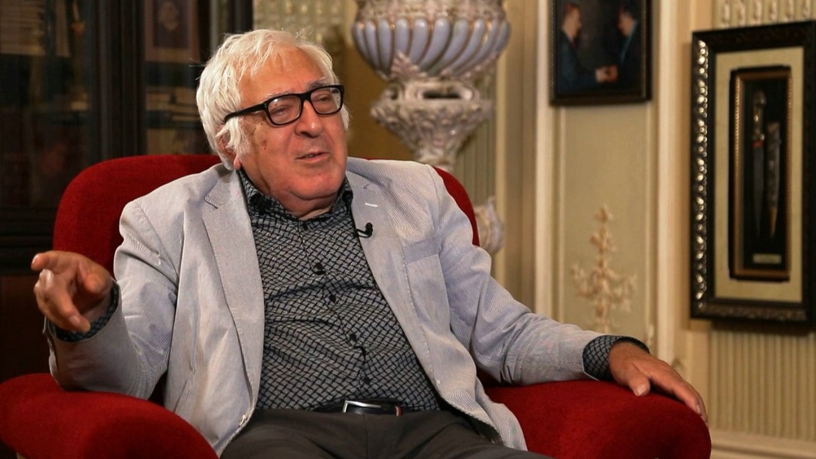 <p>Tarixi şans - 21 Azər... -&nbsp;Xalq yazıçısı Anar yazır</p>