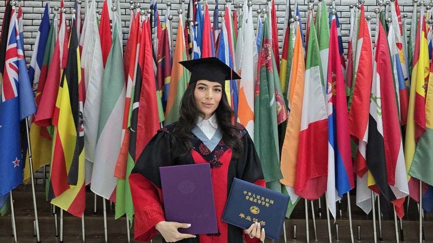 <p>Binəqədi Rayon İcra Hakimiyyətinin əməkdaşı&nbsp;fəlsəfə doktoru elmi dərəcəsi aldı</p>