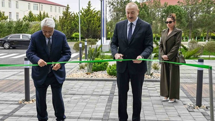 <p>İlham Əliyev Milli Aviasiya Akademiyasında Beynəlxalq Təlim Mərkəzinin açılışında iştirak edib</p>