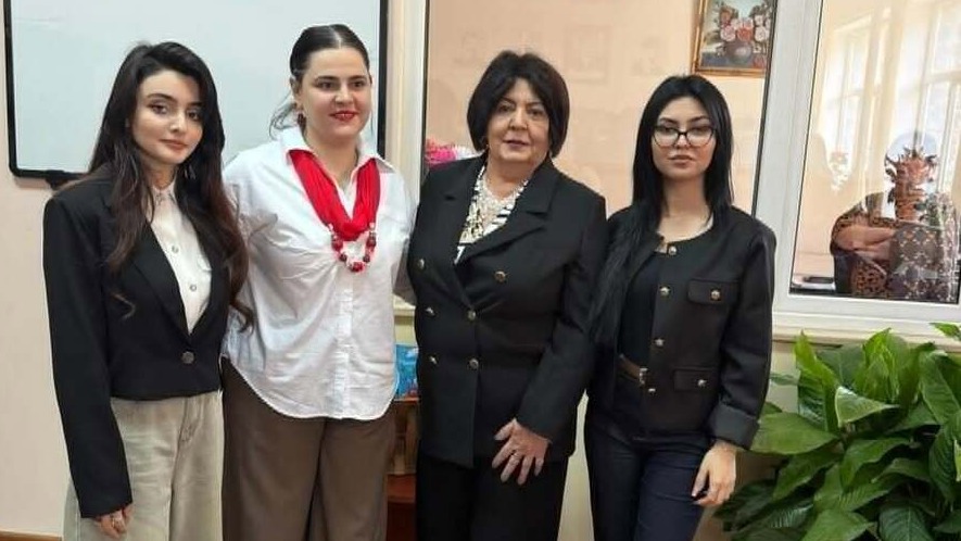 <p>Publisist Kəmalə Abiyeva ilə görüş keçirildi +FOTO=7</p>