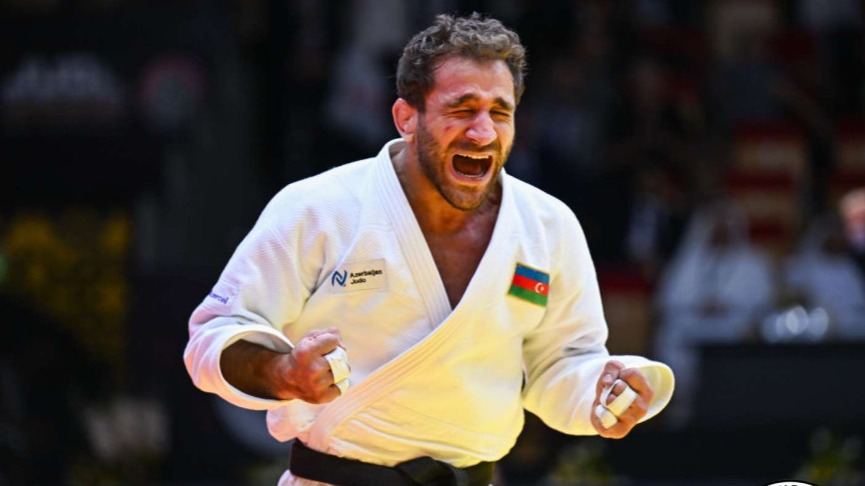 <p>Hidayət Heydərov Avropa Cüdo Çempionatında&nbsp;gümüş medal qazandı</p>