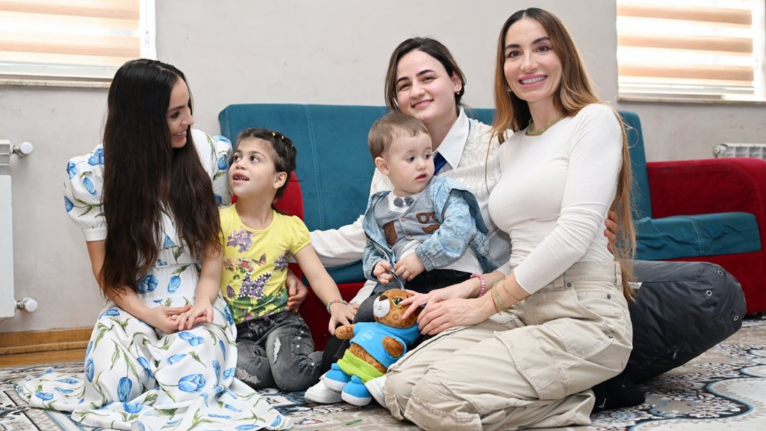<p>Leyla Əliyeva və Arzu Əliyeva Şəkidə uşaq evi sosial&nbsp;xidmət müəssisəsində olublar</p>
