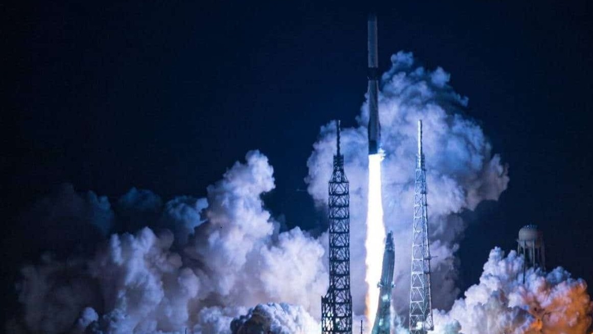 <p>SpaceX bu gecə tarixin ən böyük raketini&nbsp;kosmosa göndərəcək</p>