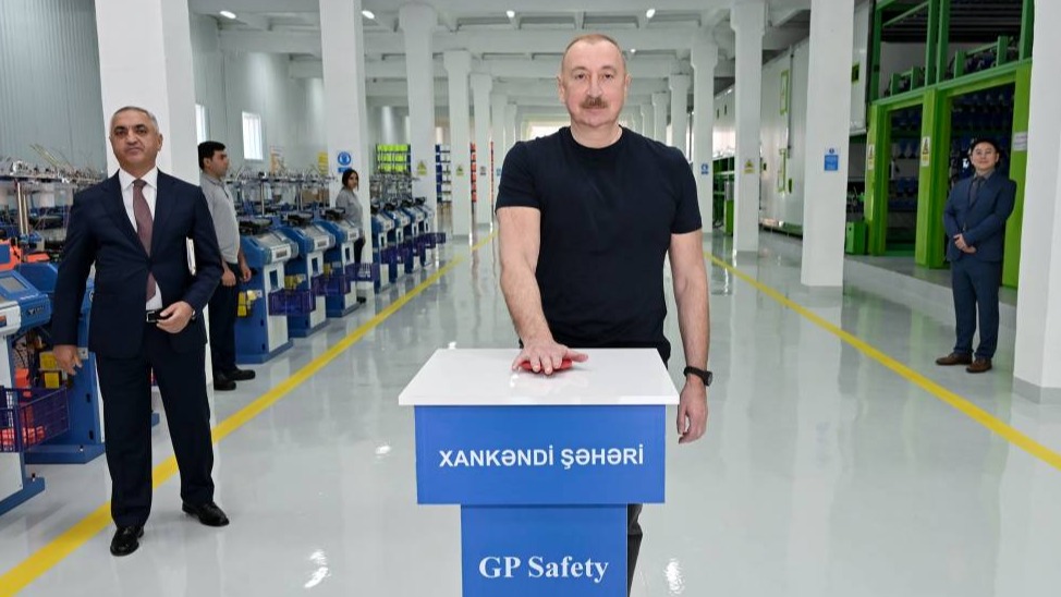 İlham Əliyev Xankəndidə “GP Safety” MMC-nin iş əlcəkləri istehsalı müəssisəsinin açılışında iştirak edib}