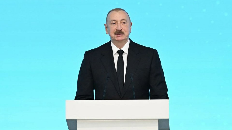 İlham Əliyev Bakı Enerji Həftəsinin rəsmi açılış mərasimində iştirak edib +VİDEO/FOTO=77}