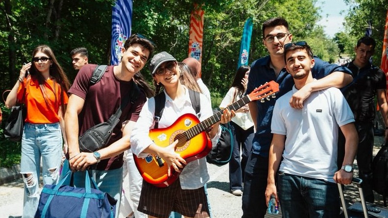 <p>Yay Fest 2026-ya start verilib +FOTO=9<br />
&nbsp;</p>