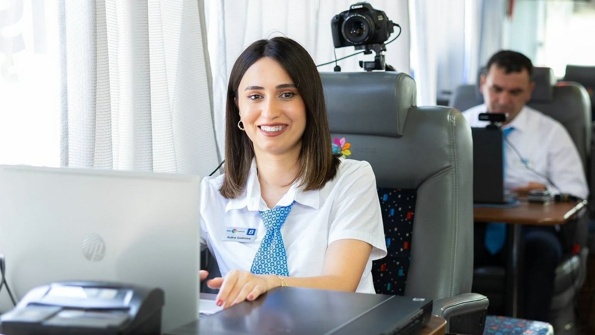 <p>Səyyar ASAN xidmət Laçında</p>