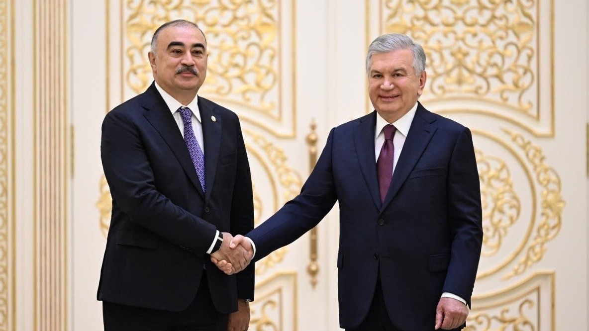 <p>Azərbaycanın yeni səfiri etimadnaməsini&nbsp;Özbəkistan Prezidentinə təqdim etdi</p>