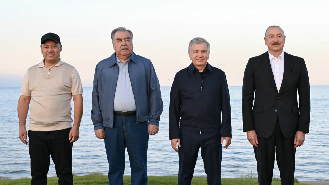 <p>İlham Əliyev Çolpon-Ata şəhərində Qolf Klubun&nbsp;açılışında iştirak edib +VİDEO/FOTO=22</p> 
