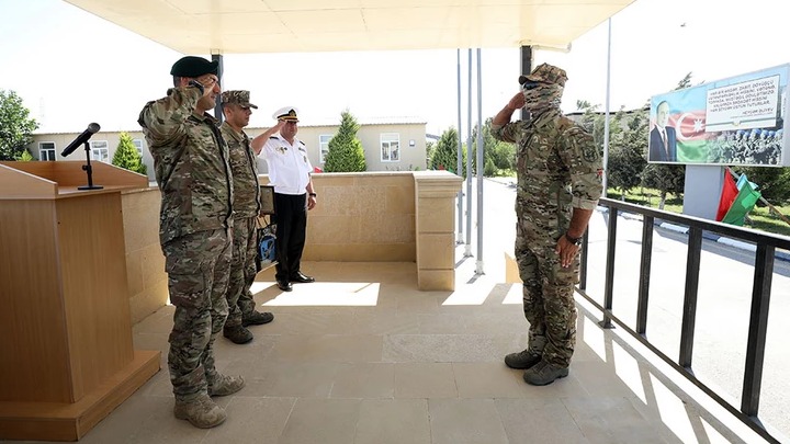 <p>Azərbaycan Hərbi Dəniz Qüvvələrində məzunların&nbsp;qəbul mərasimi keçirilib</p>